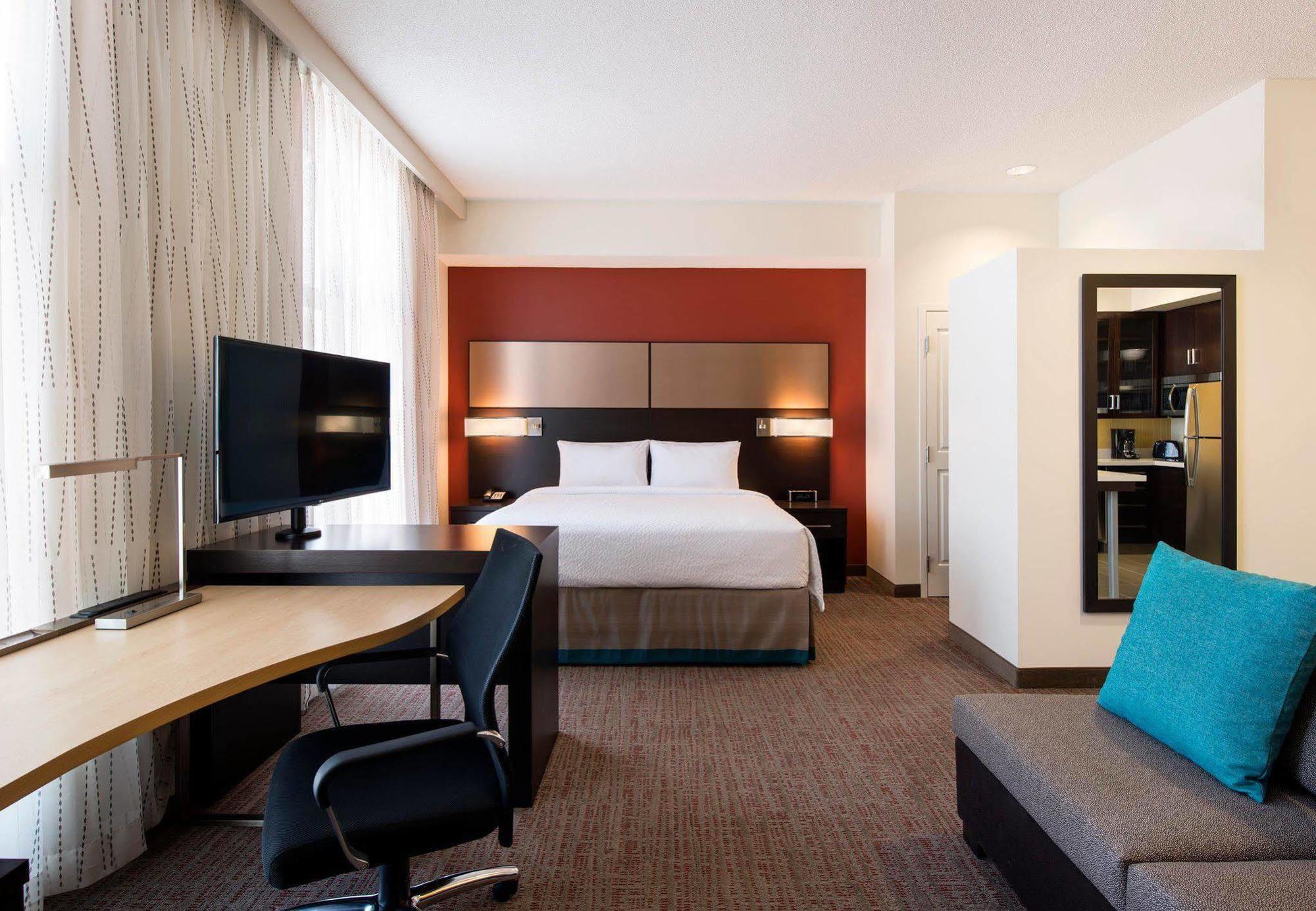 Residence Inn By Marriott Calgary South Экстерьер фото