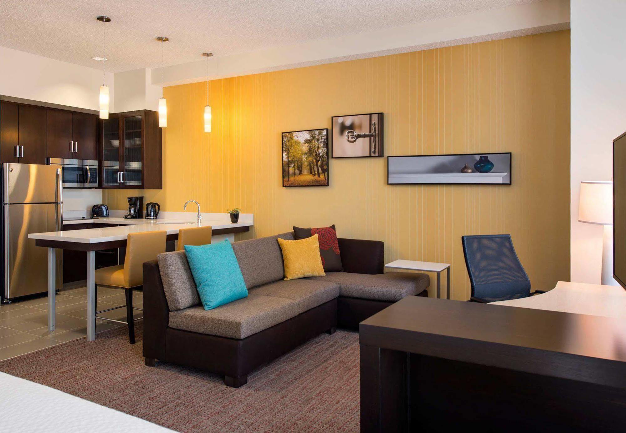 Residence Inn By Marriott Calgary South Экстерьер фото